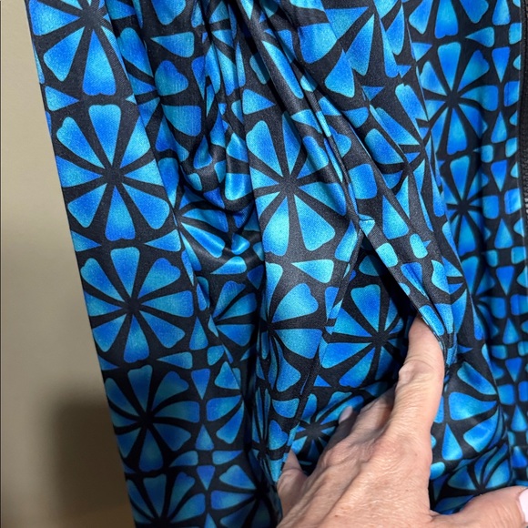 Reversible Colorful Patterned Pockets Hooded Jacket - Picture 9 of 10